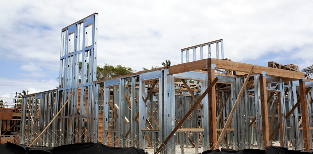 house under construction using steel frames